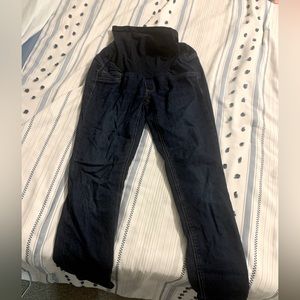 Jennifer Lopez maternity jeans